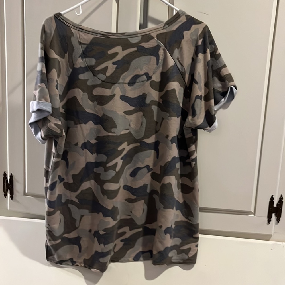 Size L Camo tee.  Worn several times. Listing #4032 - Picture 3 of 3